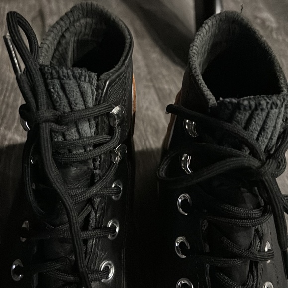 SPECIAL EDITION BLACK LEATHER CONVERSE SHOES. Size 6 1/2. - Picture 6 of 11